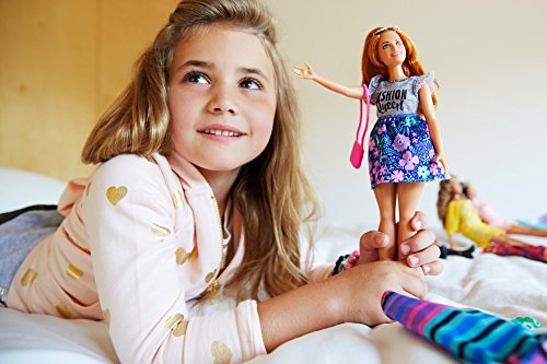 Mattel Poupee Barbie Fashionistas : Robe À Rayures Et Jupe À Fleurs