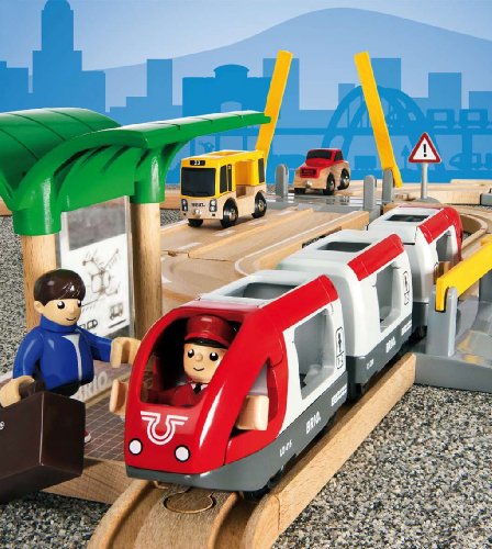 Brio World Circuit Correspondance Train / Bus - Coffret 33 Pieces - Circuit De Train En Bois - Ravensburger - Des 3 Ans - 33209