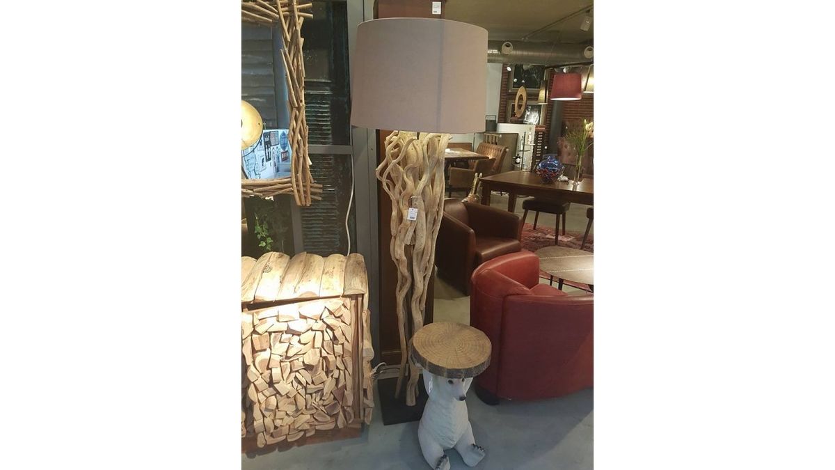 Lampadaire LED Scultra en bois naturel