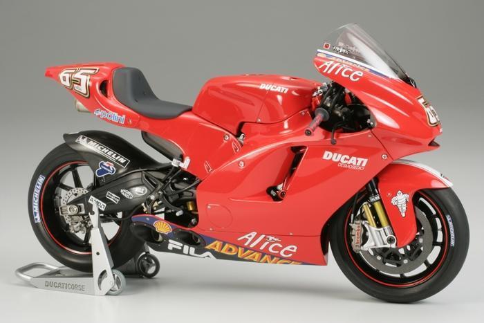 Tamiya 14101 Maquette Ducati Desmo