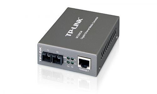 TP LINK MC200CM Convertisseur de media a fibre optique GigE 1000Base SX 1000Base T RJ 45 SC multi mode jusqua 550 m 850 nm pour PN TL MC1400