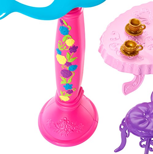 Mattel Enchantimals - Le Salon De The De Mme Paon - Coffret Incluant Une Poupee 15 Cm. Une Figurine Et Des Accessoires