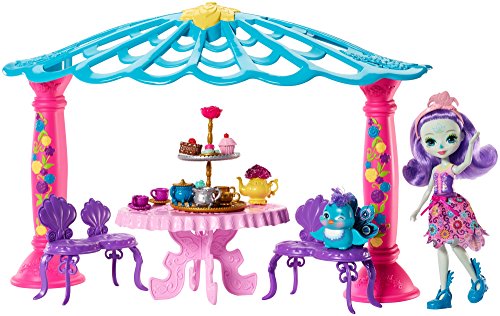 Mattel Enchantimals - Le Salon De The De Mme Paon - Coffret Incluant Une Poupee 15 Cm. Une Figurine Et Des Accessoires