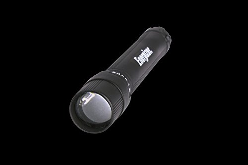 Lampe torche Energizer X focus 2AA. La torche est composee d'un manche anti-derapant, d'un crochet et d'une lentille incassable pour assurer sa durabilite. 55 lumens. - Portee : 35 m. - Autonomie : 35 h. - Faisceau concentre ajustable : Un simple tour pe