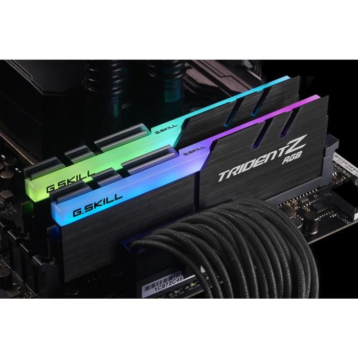 GSkill Memoire PC Trident Z RGB DDR4 Kit 16Go 2x 8 Go 3200 MHz CL16