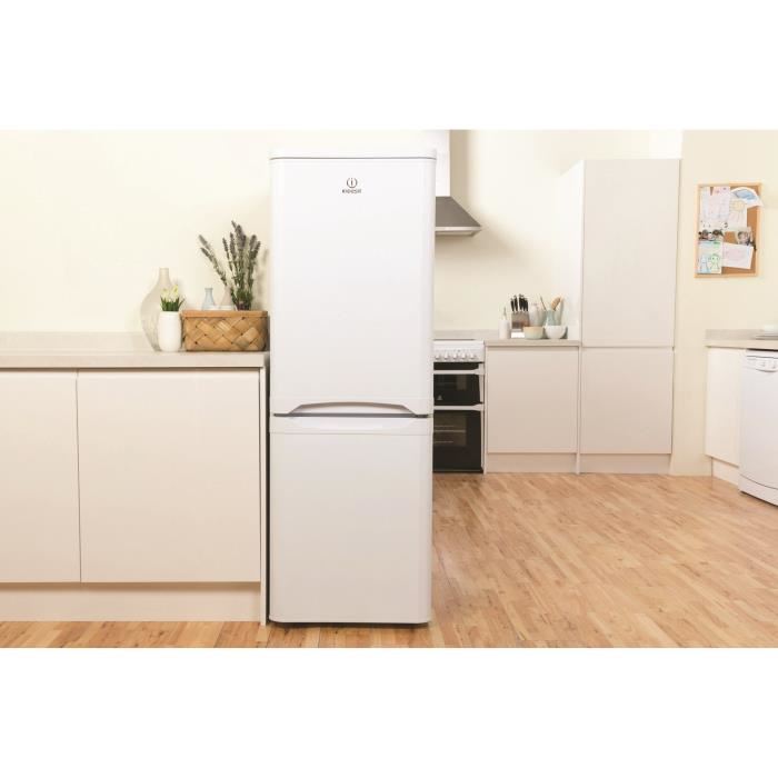 Indesit Ncaa55 Refrigerateur Congelateur Bas 217l 15067 Froid Statique L 55cm X H 157cm Blanc