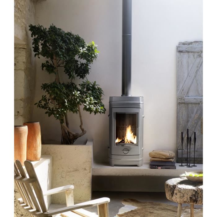 Poele A Bois Invicta Cassine Puissance Optimale 10 Kw Max 15 Kw Rendement 76 Buches 34 Cm Fabrique En France