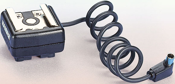 KAISER 1301 Griffe Porte Flash avec Contact Central + Cable