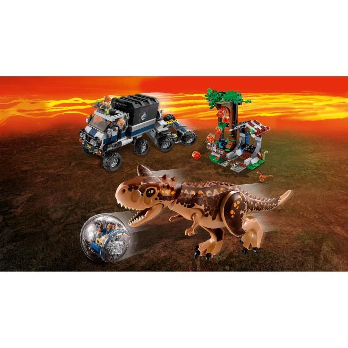 Lego Jurassic World Le Carnotaurus Et La Fuite En Gyrosphere 75929