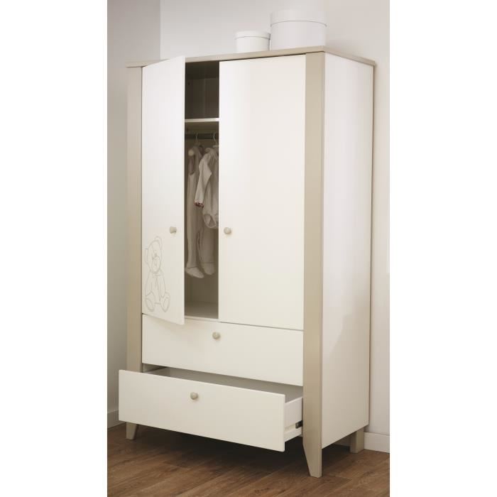 Armoire a vetements Doux