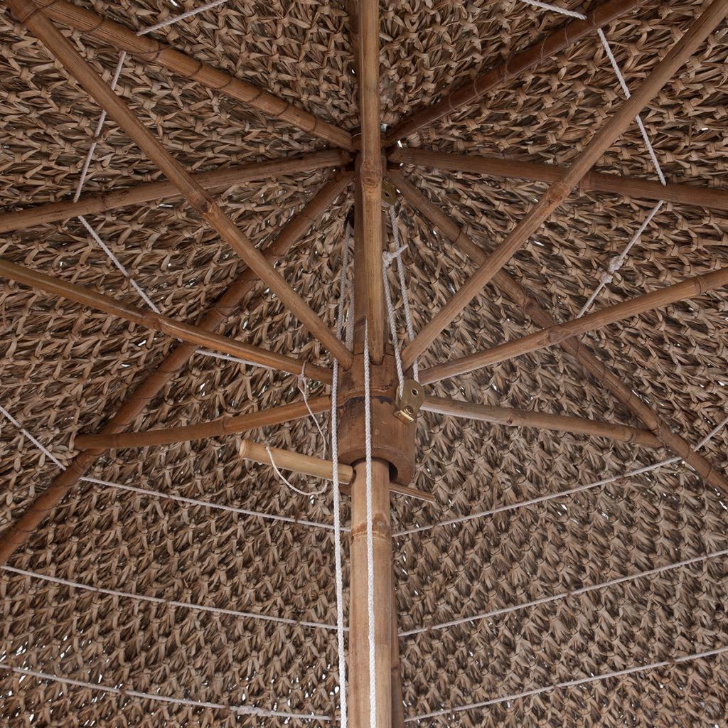 vidaXL Parasol en bambou avec toit en feuilles de bananier 270 cm.