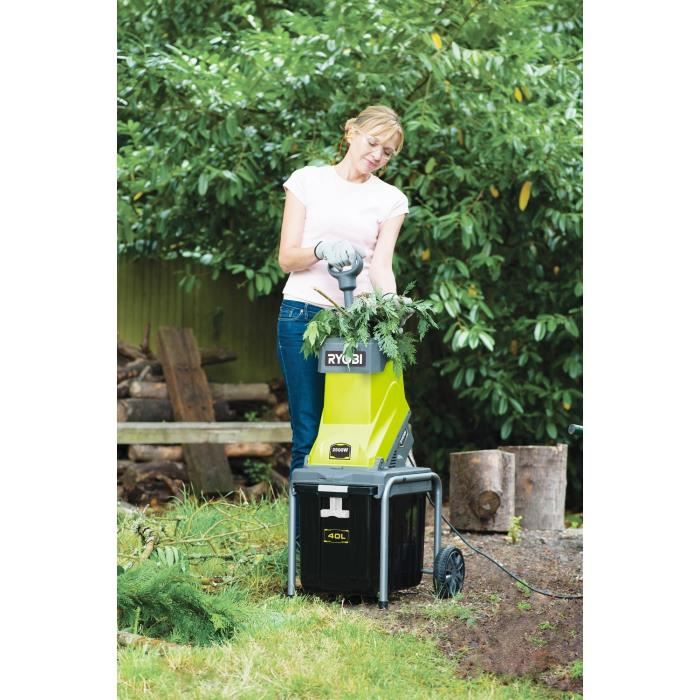 Ryobi Broyeur De Vegetaux 2500 W Plateau Porte Couteaux Capacite Broyage 45 Mm Ratio De Broyage 101 Bac 40 L Rsh2545b